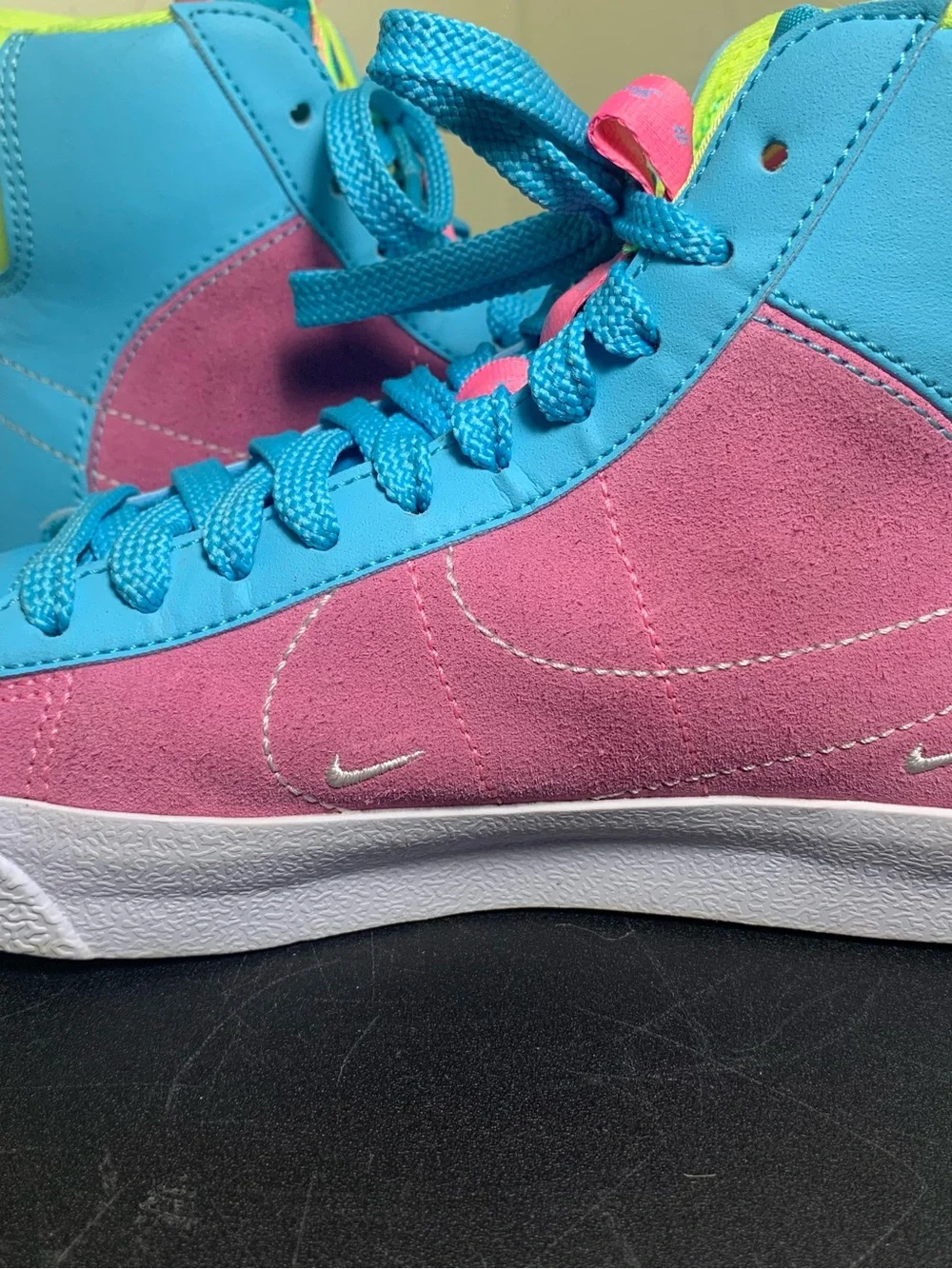 Kids Nike Blazer Mid 77 (Size 4Y US) Good Condition